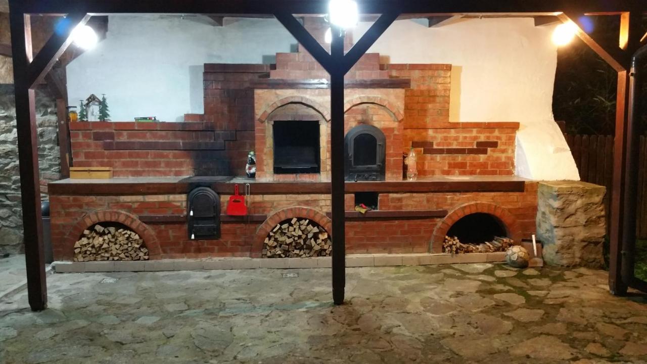 Villa Casa Alex Văliug Esterno foto