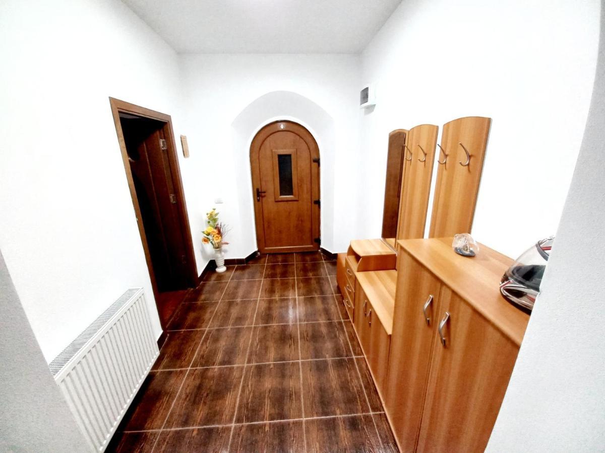 Villa Casa Alex Văliug Esterno foto
